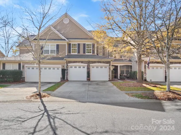 1036 Silver Gull Dr, Tega Cay, SC 29708