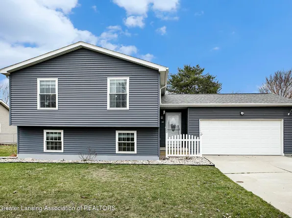 1248 Porter Dr, Charlotte, MI 48813