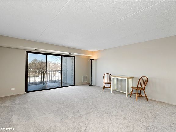 3rd image of 475 Plum Creek Dr APT 104