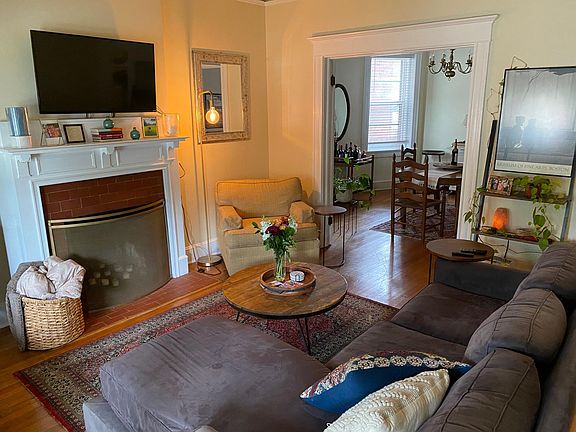 3rd image of 3307 Stuart Ave APT B