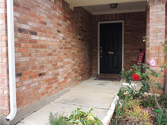 2nd image of 720 Alder Dr