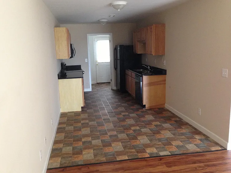 253 Mary High Dr — Photo 4