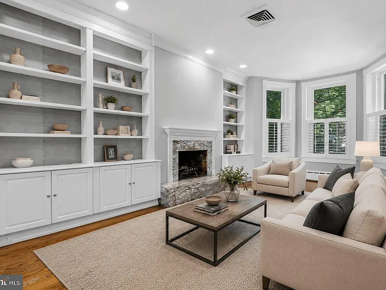 3044 Cambridge Pl NW — Photo 3