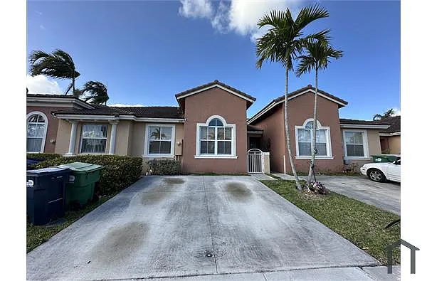 Building Photo - 10985 SW 239th Ter #10985