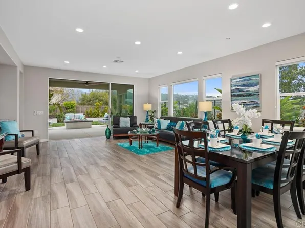 2677 Overlook Point Dr, Escondido, CA 92029