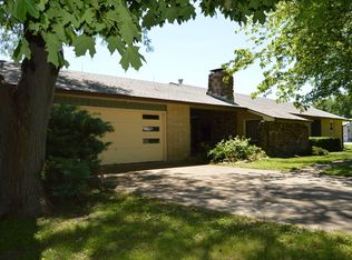 111 S Maple St, Piper City, IL 60959