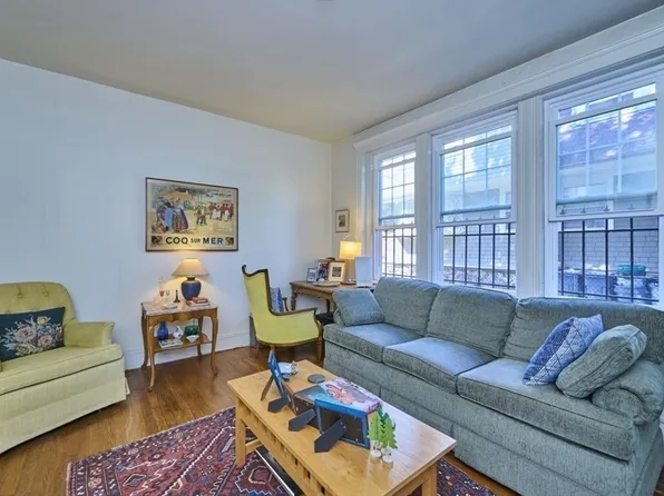 15 Colliston Rd APT 6, Brighton, MA 02135