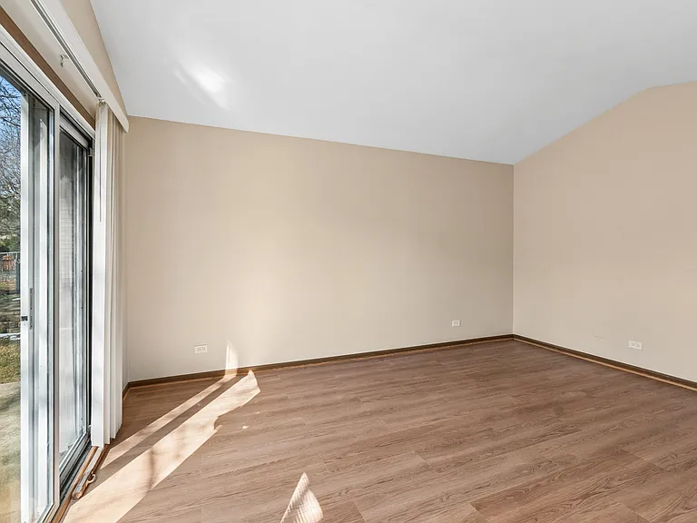 1317 Spalding Dr — Photo 8