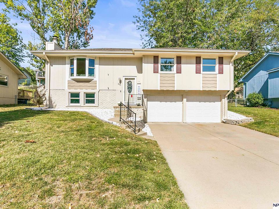 1st image of 2806 Ponderosa Dr