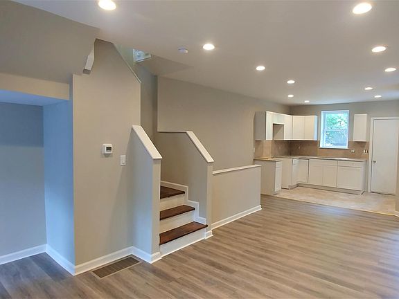 2nd image of 6115 W Girard Ave