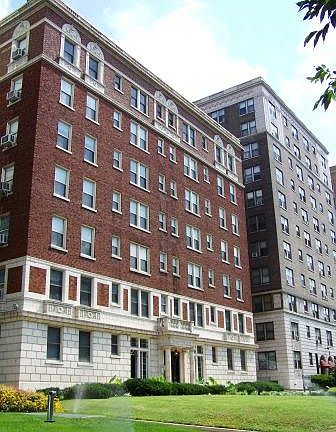 2nd image of 4535 Lindell Blvd #24799