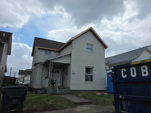 1133 Adams St, Coshocton, OH 43812