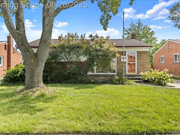 32047 Anita Dr, Westland, MI 48185