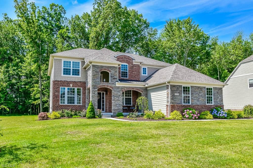 7374 Montella Ave NW, Canal Fulton, OH 44614 | Zillow