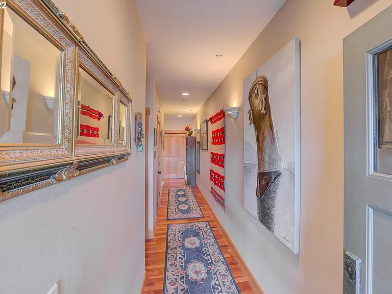 224 N Holladay Dr #201 — Photo 41