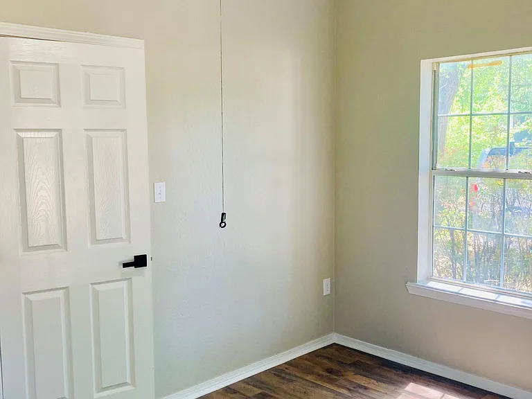 916 NW Dearborn Ave — Photo 15