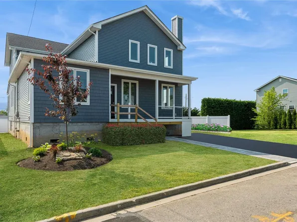 2441 Archer, Seaford, NY 11783