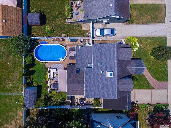 3rd image of 77 Evans Ave