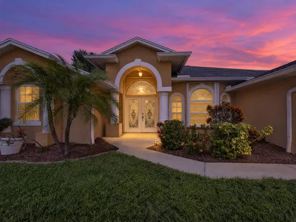 2914 SW Boxwood Circle, Port St Lucie, FL 34953