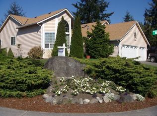 1385 SW Kalama Loop, Oak Harbor, WA 98277