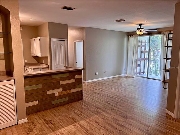 3rd image of 2615 Maitland Crossing Way Unit 201