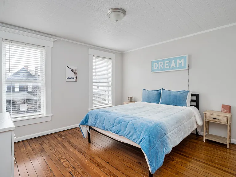 802 Hamlet St — Photo 18