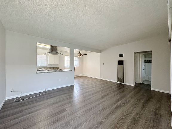 3rd image of 1030 W Huntington Dr #99e961519