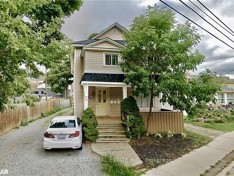 36 Lake St #2 — Photo 1