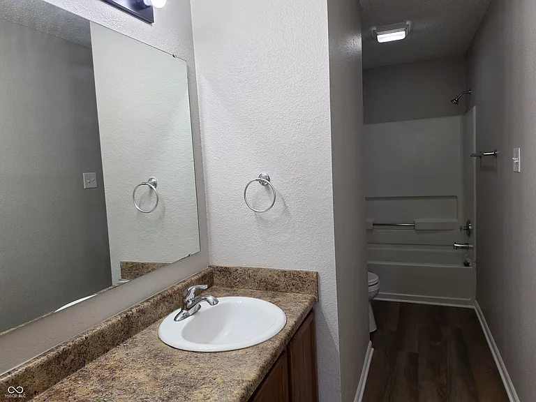 1225 Freemont Ln — Photo 19