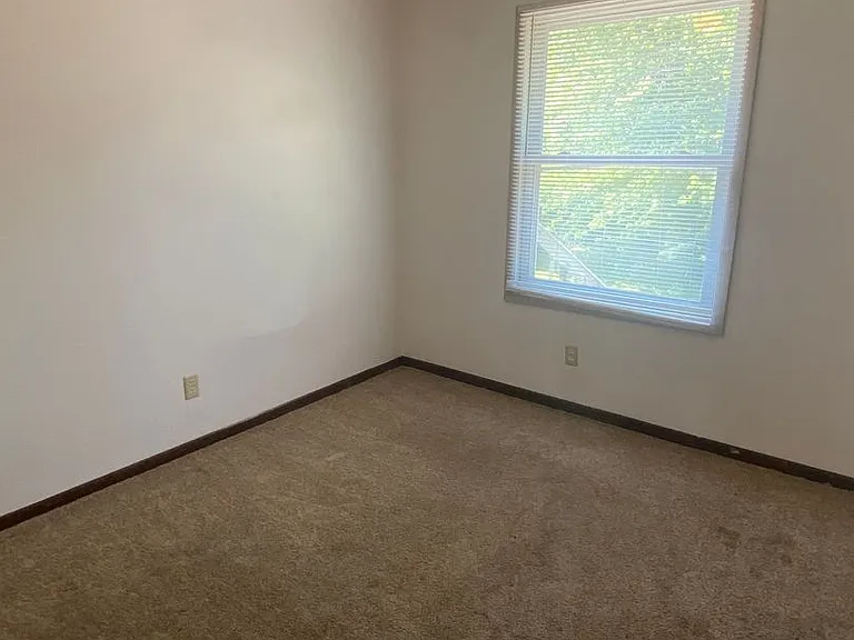 303 Melody Ln — Photo 3