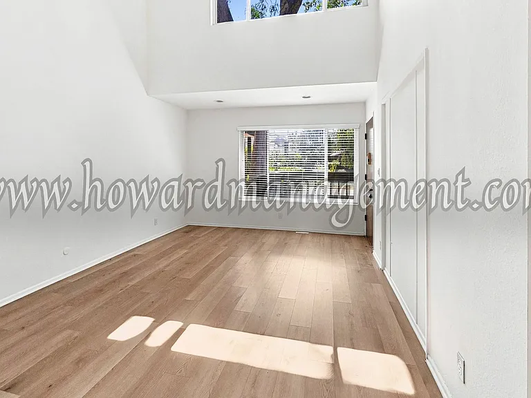 4605 Maytime Ln — Photo 2