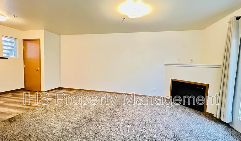 6305 Chapel Hill Blvd #H102 — Photo 2