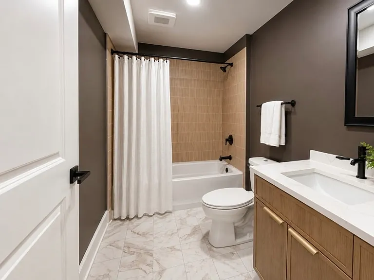 6404 S Vernon Ave — Photo 5