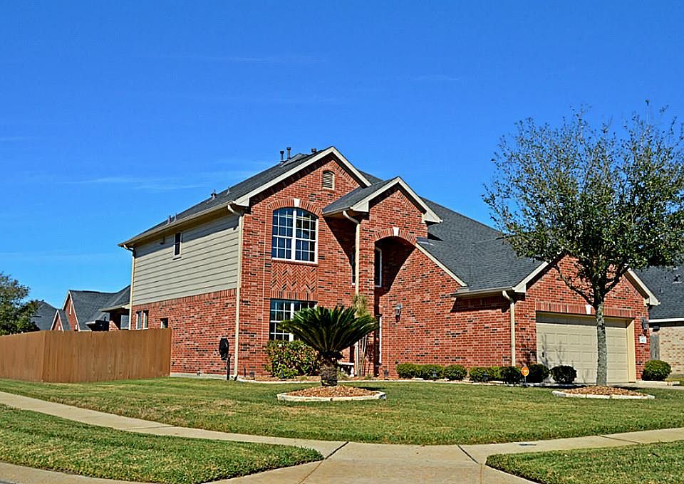 1st image of 2422 Avalon Trace Ln