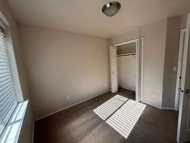 4115 Geranium Loop NE — Photo 11