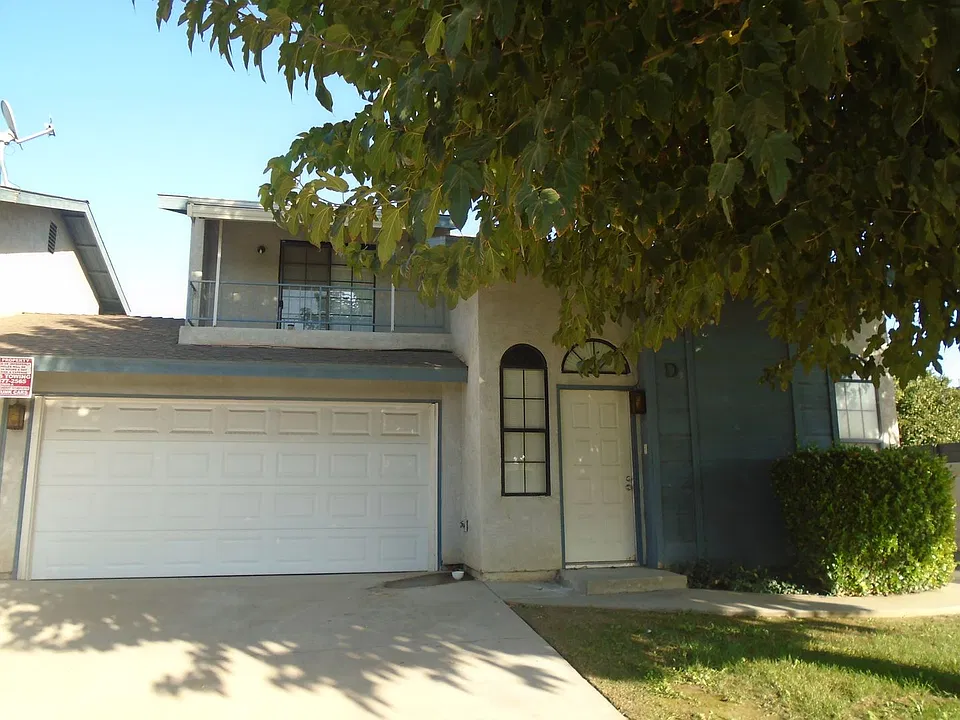 7817 S Laurelglen Blvd #A-D