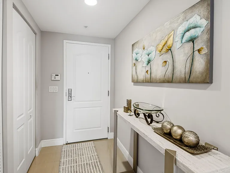 191 SE 20th Ave #210 — Photo 6