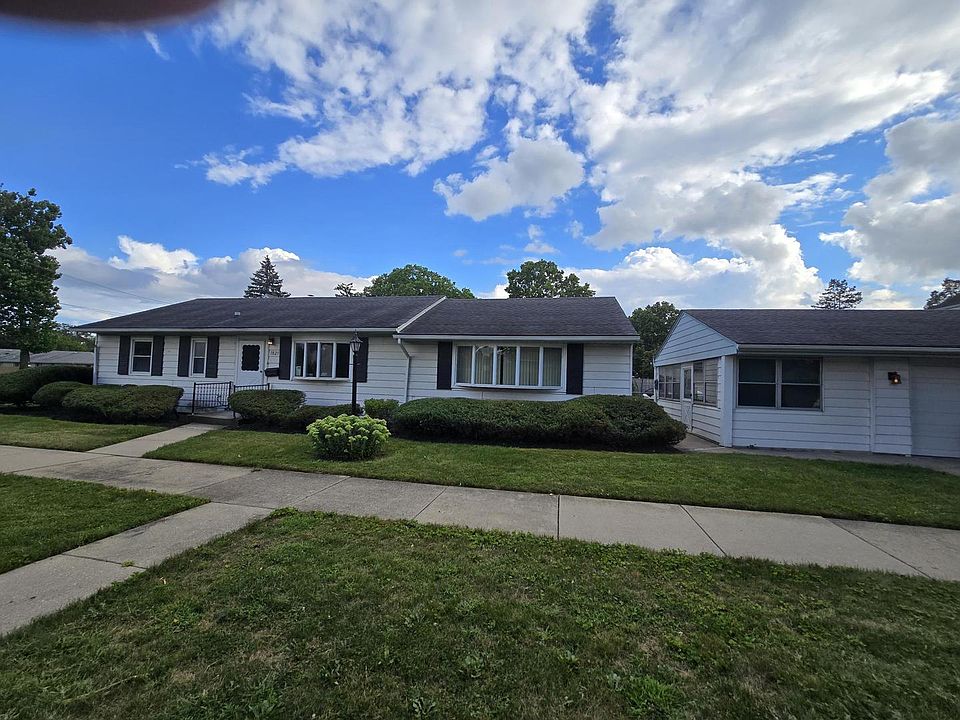 1st image of 1825 E Forest Ave