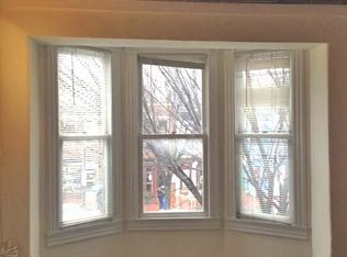 423 8th St SE, Washington, DC 20003