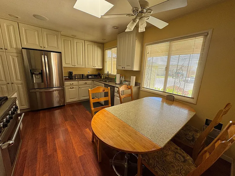 1443 Beacon Ave — Photo 6