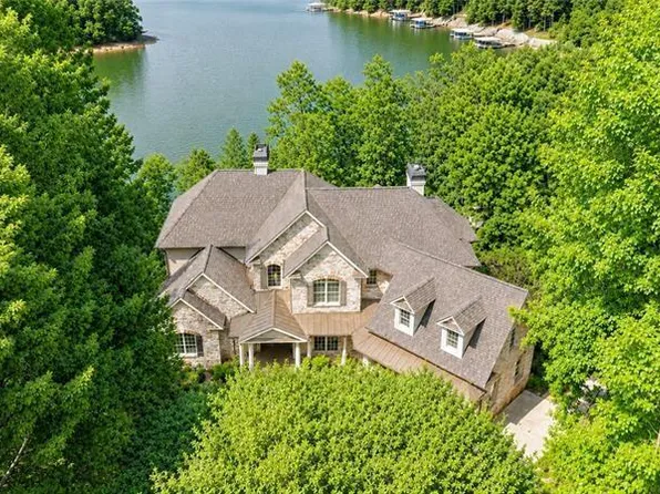 5720 Chestatee Landing Dr, Gainesville, GA 30506