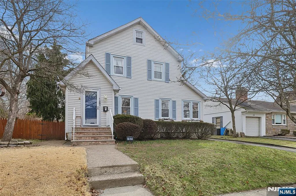 157 Somerset Rd photo 1