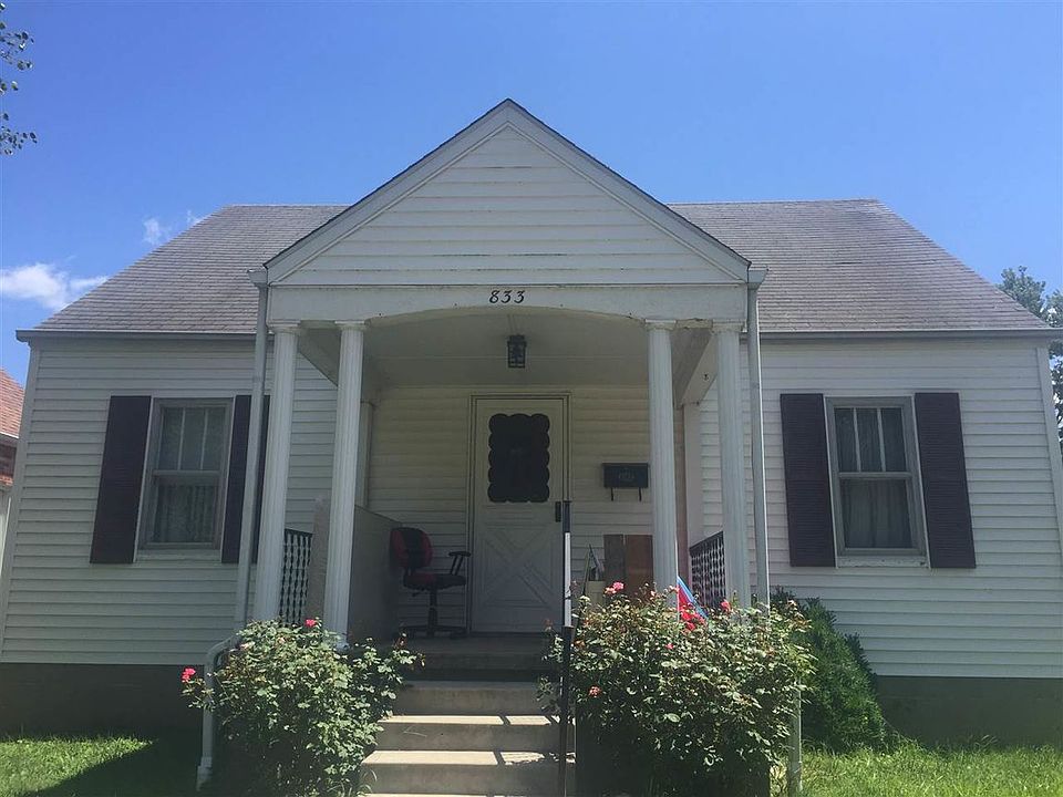 1st image of 833 S Lynn St