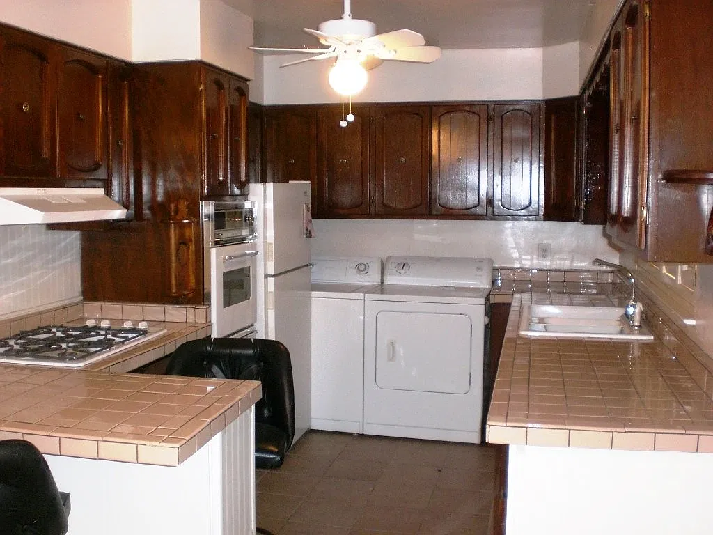 3 bed, 1.0 bath, 1000 sqft, $1,295 — Photo 4
