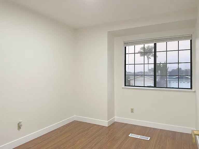 2910 Stevens Ln — Photo 12