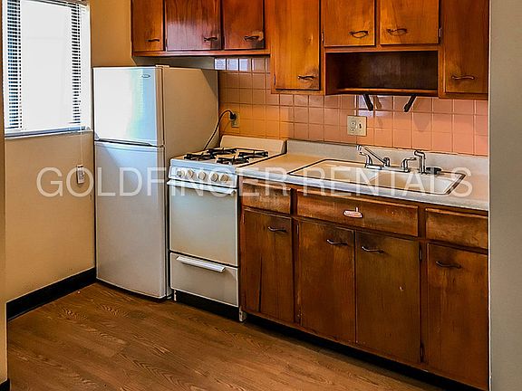 5th image of 532 High Grove Blvd #B