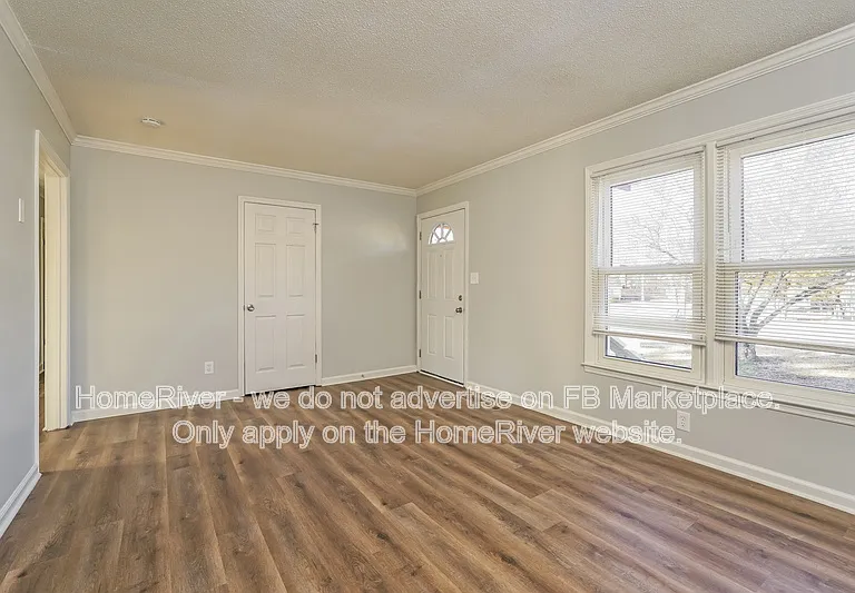 1416 Waterloo Dr — Photo 2