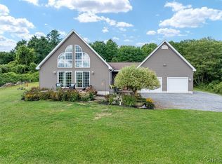 5879 West Rd, Munnsville, NY 13409