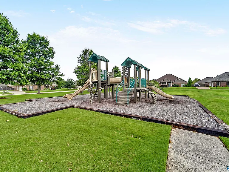 114 Hudson River Dr — Photo 45