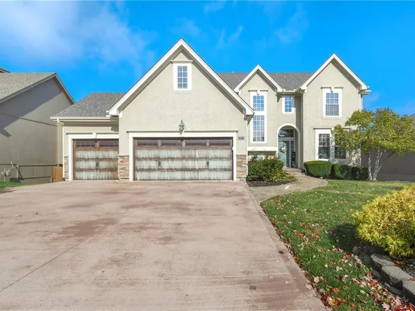 19576 W 105th Ter, Olathe, KS 66061